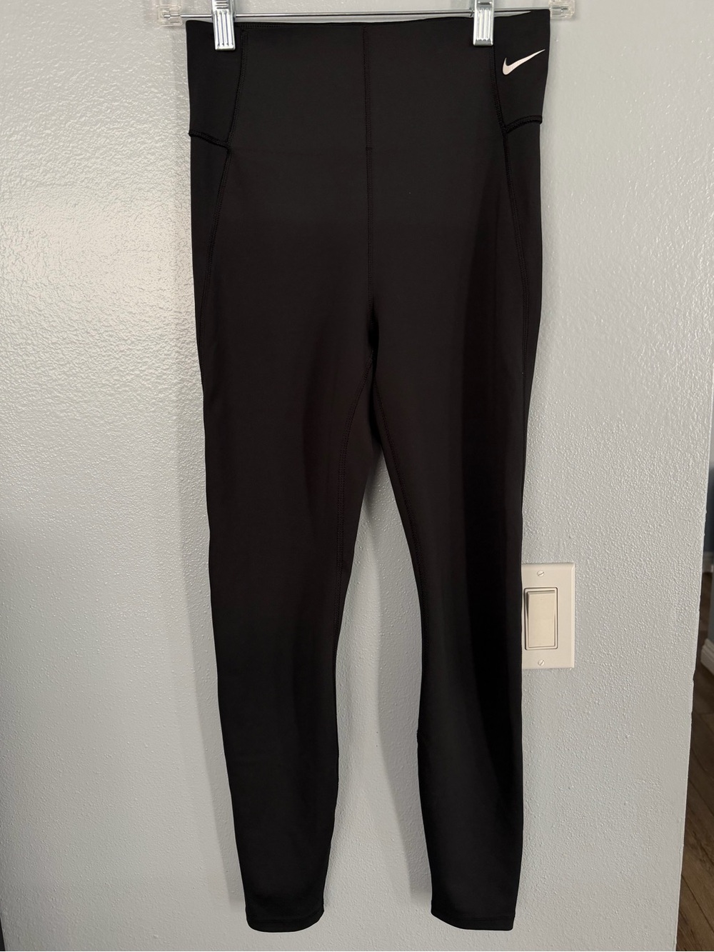 Nike high-rise athletic leggings size S